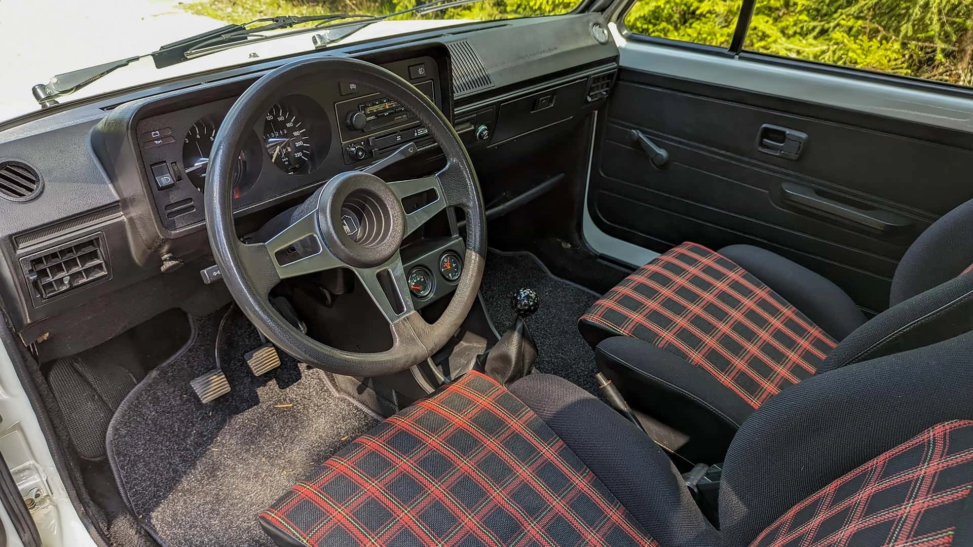 Vw golf gti 1979 (1)